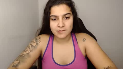 The queen of the biceps  online show from January 9, 10:31 pm