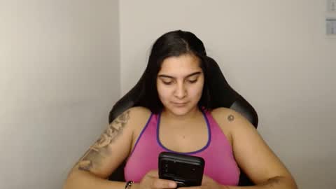 The queen of the biceps  online show from February 7, 2:08 am