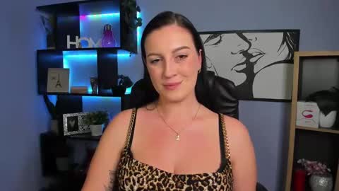 Snapshot of amanda_burn chatting on February 6, 2:48 pm Amanda online show from February 6, 2:48 pm