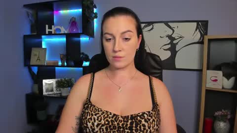 Snapshot of amanda_burn chatting on February 5, 2:26 pm Amanda online show from February 5, 2:26 pm