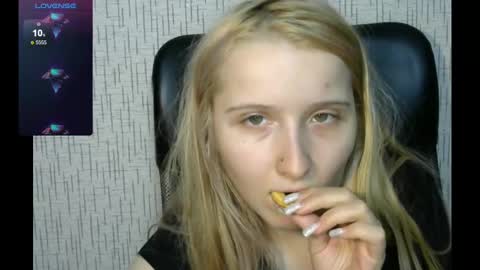Snapshot of amanda_sherr chatting on February 9, 10:11 pm Amanda online show from February 9, 10:11 pm