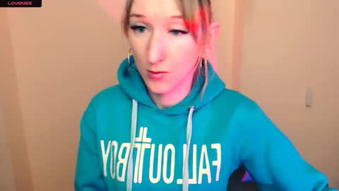 Amanda online show from October 16, 9:09 am