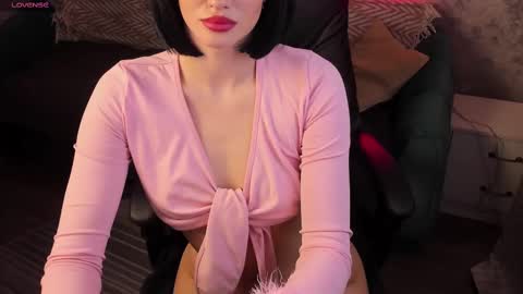Snapshot of amandastrongj chatting on February 11, 4:11 am Amanda online show from February 11, 4:11 am