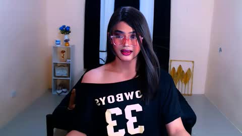 Cassandra online show from October 25, 5:35 pm