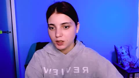 amara_shine online show from September 20, 7:50 pm