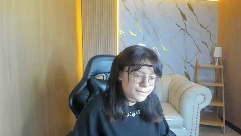 amara online show from April 15, 3:21 am