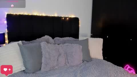 -  A M A R A - online show from October 18, 3:11 am