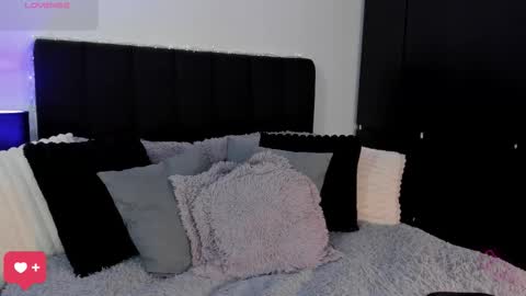 -  A M A R A - online show from October 31, 10:32 pm