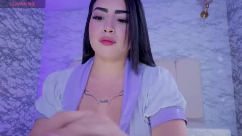 Snapshot of amaranta_fox_v chatting on October 16, 8:40 pm Hi Stream 800am to 200pm online show from October 16, 8:40 pm
