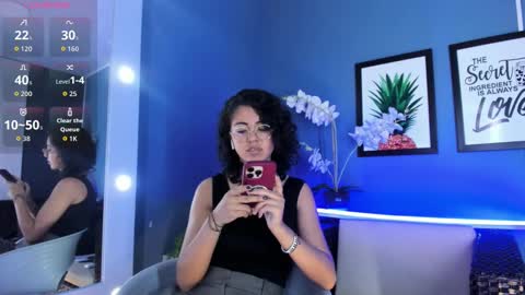 Emily online show from September 19, 3:38 pm