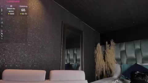 Emily online show from March 10, 11:55 am