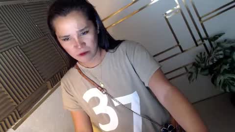 Amaya online show from April 8, 11:02 am