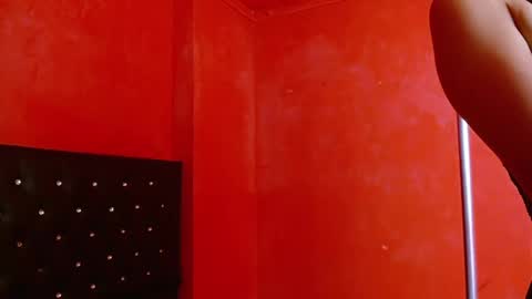 ambar_roux1 online show from March 6, 5:11 pm