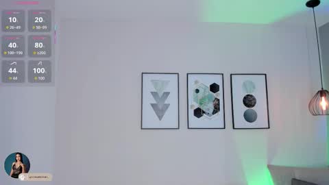 ambarevans_ online show from November 8, 11:46 am