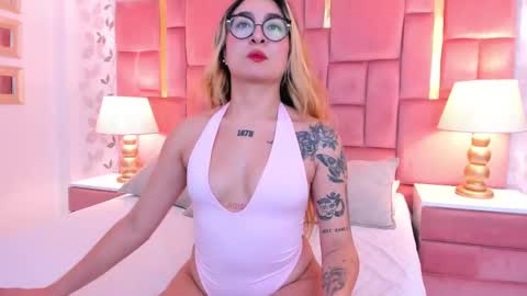 AmbarSantany  online show from September 30, 11:26 pm