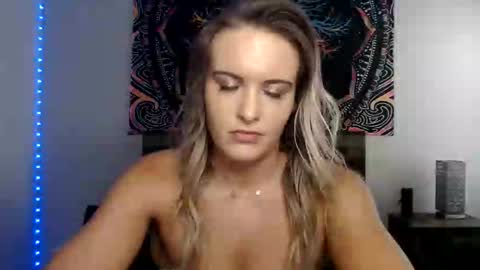 Amber online show from January 15, 3:21 pm