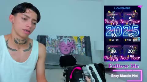 Snapshot of amber_adams_ chatting on January 8, 4:22 pm Amber online show from January 8, 4:22 pm