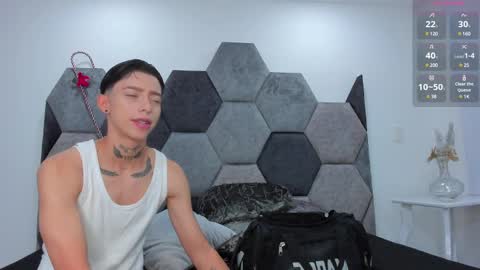 Snapshot of amber_adams_ chatting on January 22, 1:42 pm Amber online show from January 22, 1:42 pm