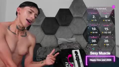 Snapshot of amber_adams_ chatting on February 10, 4:58 pm Amber online show from February 10, 4:58 pm