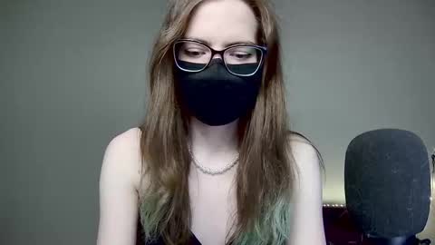 Amber non-nude model online show from November 29, 1:35 am