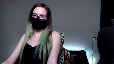 Amber non-nude model online show from December 10, 3:51 am