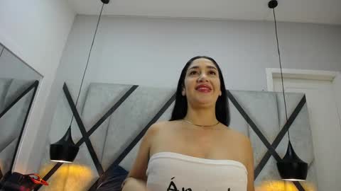 amber_dolls online show from May 11, 12:01 pm