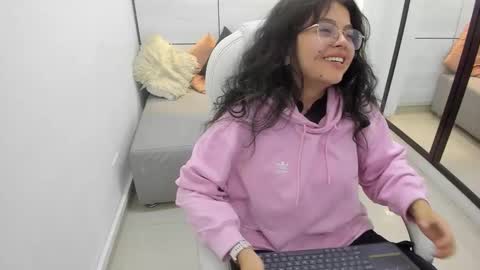 amber online show from November 7, 5:10 am