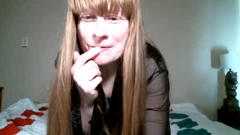 Amberglo Anderson online show from April 23, 4:08 pm
