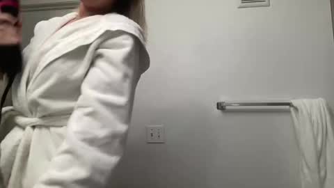 amberonyx online show from April 28, 12:08 am