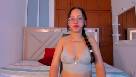 amberqueenx1 online show from February 26, 12:30 pm