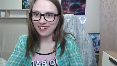 Amber online show from April 19, 6:10 pm