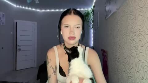 Alica online show from December 19, 5:08 pm