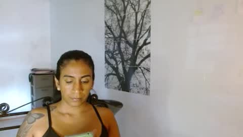 amelia  online show from April 16, 9:15 pm