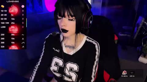 Amelia Aley  online show from October 23, 11:01 am