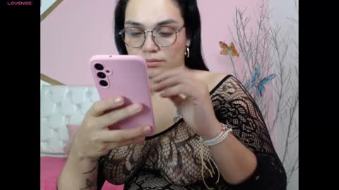 amelia online show from February 18, 6:04 pm