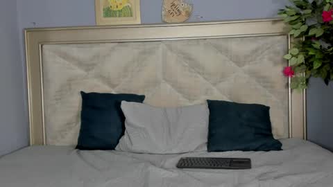 Amelia online show from April 22, 8:38 pm