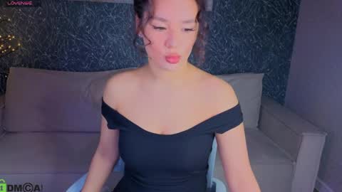 Amelia online show from May 12, 1:36 am