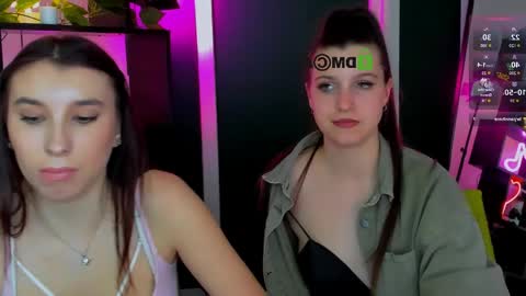 ameliaa_sweet online show from March 29, 1:02 pm