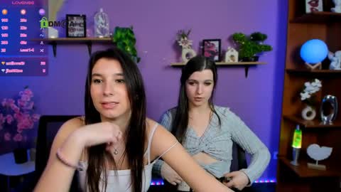 ameliaa_sweet online show from April 1, 1:41 pm