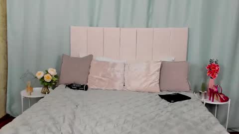 ameliaclarks online show from January 12, 4:52 am