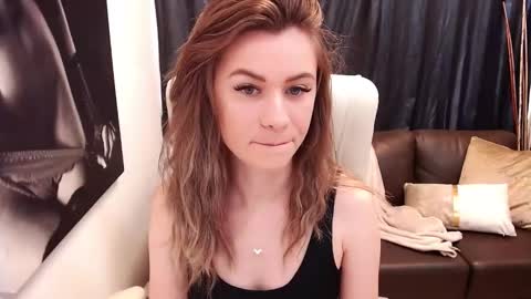 Amelia online show from December 19, 9:40 am