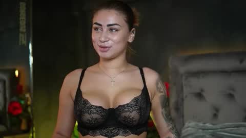  Amelia  online show from November 24, 9:02 pm