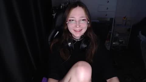 Amelia online show from December 20, 4:47 pm