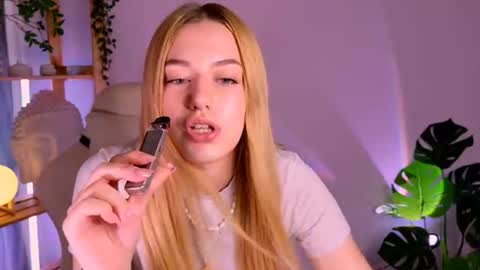 ameliarosaline online show from July 10, 2:49 am