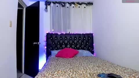 ameliasexdoll online show from March 12, 5:57 am