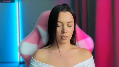 Amelia Sonk online show from October 12, 6:21 pm