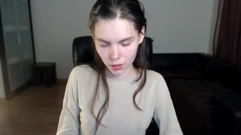 Amelie online show from October 13, 5:26 pm