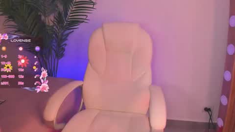 Snapshot of ameliie_brown chatting on January 30, 4:24 pm Amelie online show from January 30, 4:24 pm