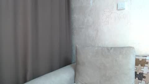 Julia  online show from November 13, 9:45 am