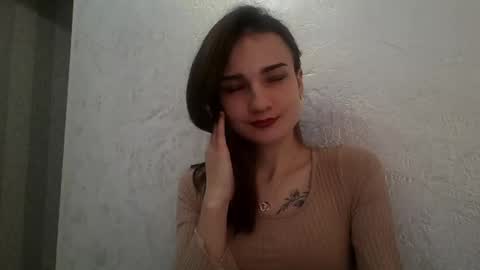 Julia  online show from March 3, 6:04 am